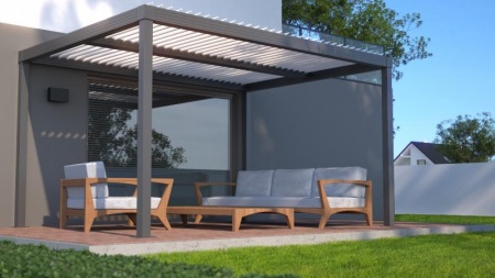 Pergola bioclimatique ou traditionnelle, comment faire le bon choix ?