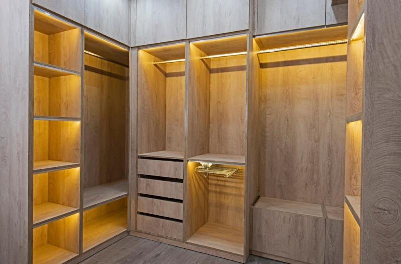 Comment bien planifier vos rangements sur mesure ?