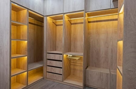 Comment bien planifier vos rangements sur mesure ?